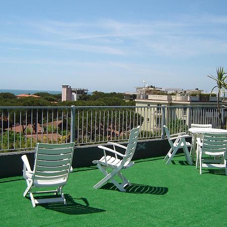 Hotel Mediterraneo Marina di Pietrasanta Bagian luar foto